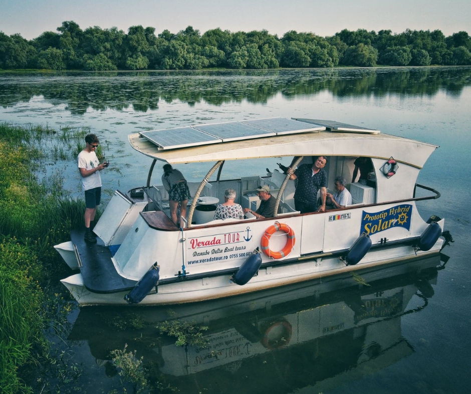 Catamaran electric hibrid solar Verada Tour